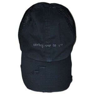 "WORKING NINE TO WINE" BLACK DISTRESSED SNAPBACK TRUCKER HAT